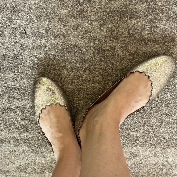 Chloé - Lauren Scalloped Leather Ballet Flats - Gold Sparkle - Picture 10 of 10